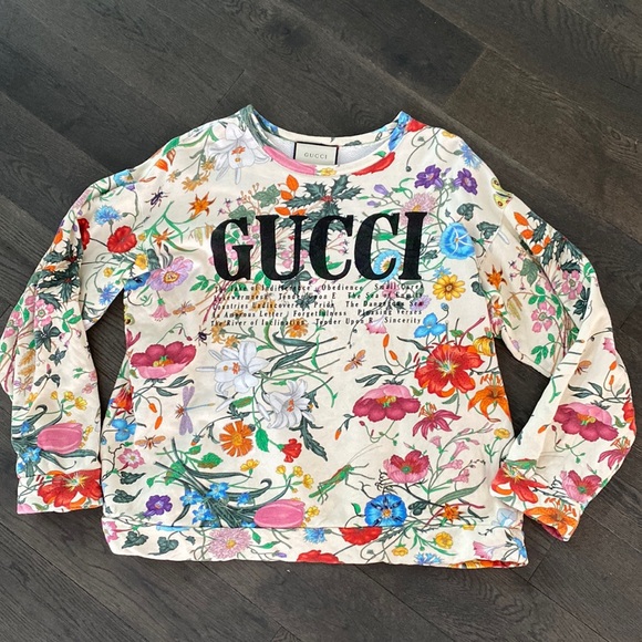 Gucci Sweaters - Gucci Logo woman’s sweater sz L